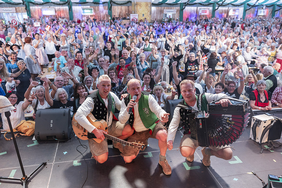 Wiener Kaiser Wiesn 75 Jahre PVÖ Edlseer Konzert Gösser Zelt