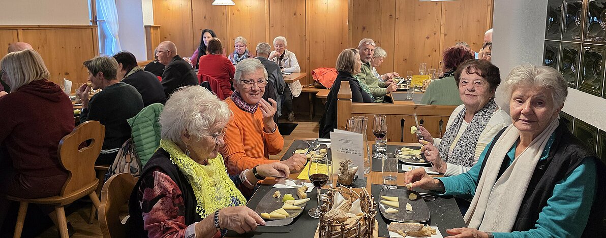 UG0126_NOE_BN_Enzesfeld-L_Kaese_Apfel-7