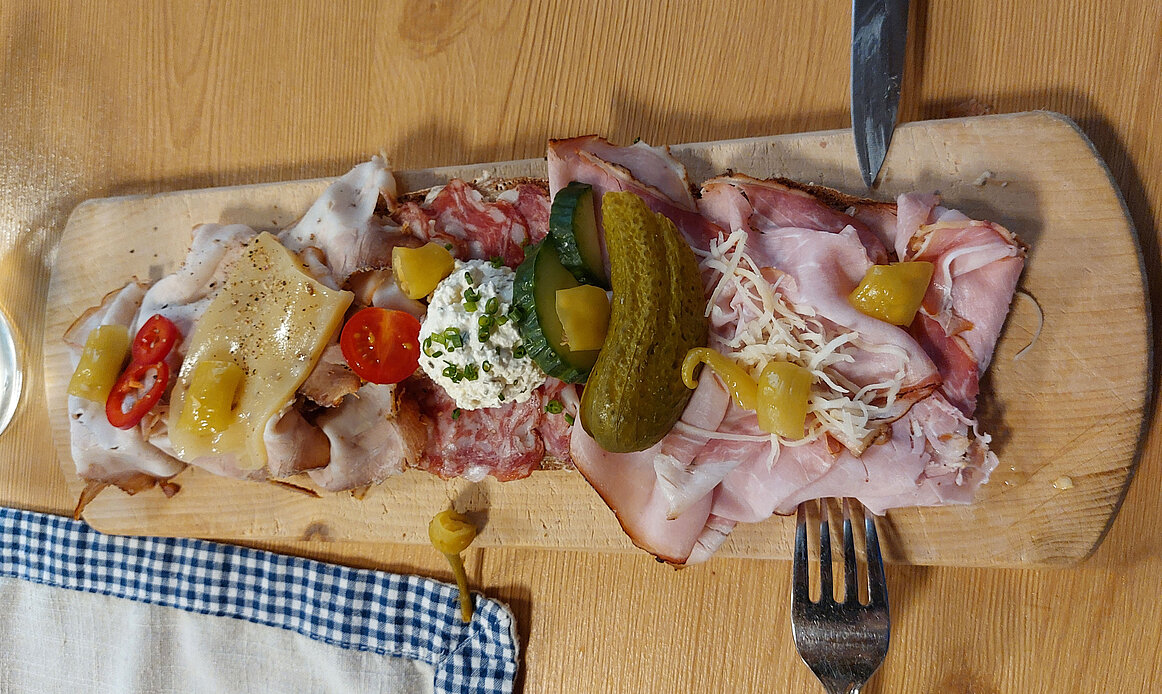 Kärntner Jause bei Buschenschank "Hanebauer"