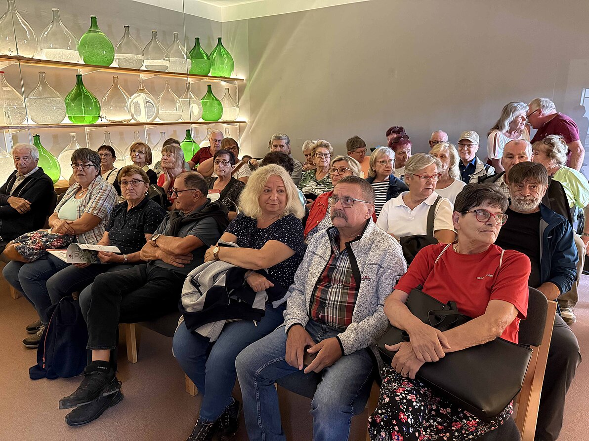 Tagesausflug Dirndlmanufaktur Fuxsteiner und Nixhöhle 2025