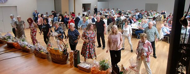 UG0525_NOE_BN_DSchoenau_Triesting_Kraenzchen UG0525_NOE_BN_DSchoenau_Triesting_Kraenzchen