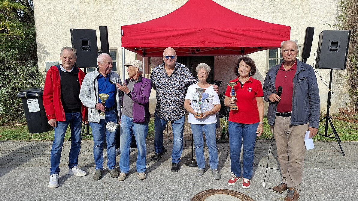 ROTER HERBSTSTURM mit Weingartenwanderung