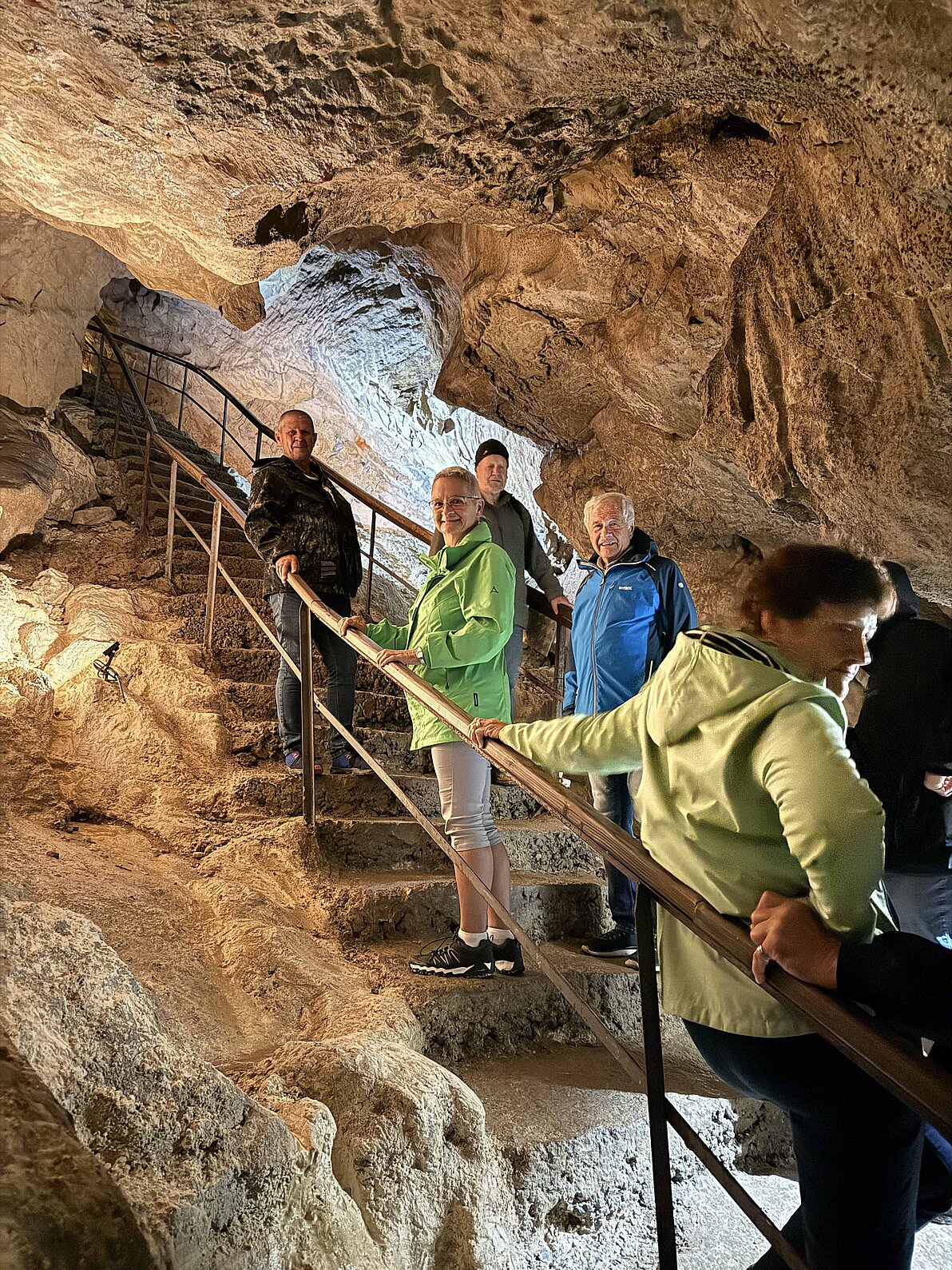 Tagesausflug Dirndlmanufaktur Fuxsteiner und Nixhöhle 2025