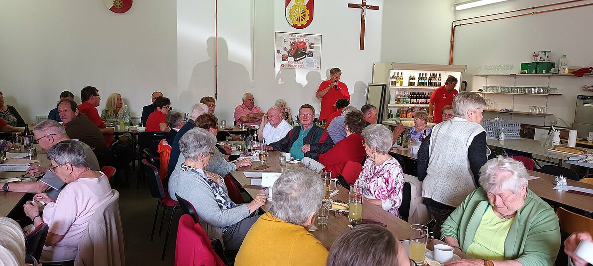 Jahreshauptversammlung_mit_Neuwahlen_sowie_Mutter-und_Vatertagsfeier