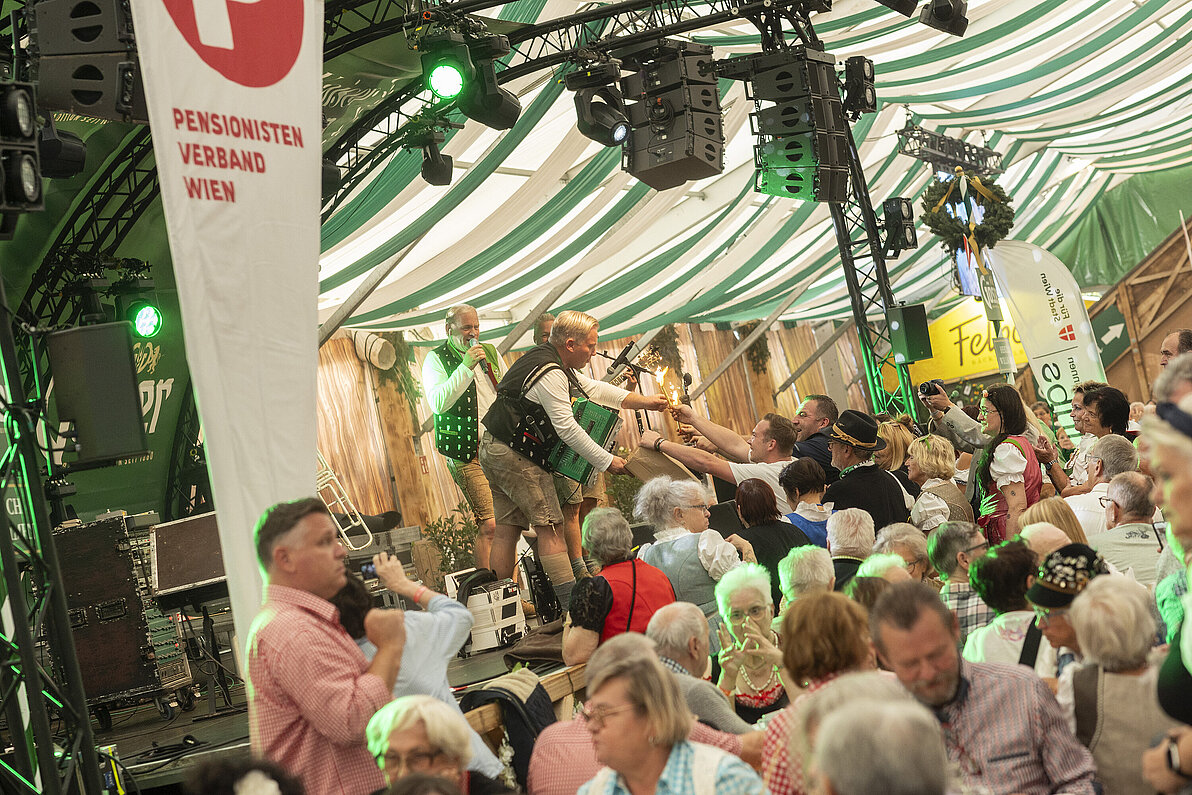Wiener Kaiser Wiesn 75 Jahre PVÖ Edlseer Konzert Gösser Zelt