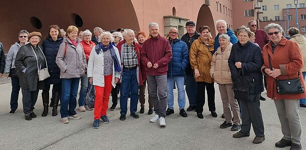 GROSS ENZERSDORF Führung und Besuch Museum im Karl Marx Hof GROSS ENZERSDORF Führung und Besuch Museum im Karl Marx Hof