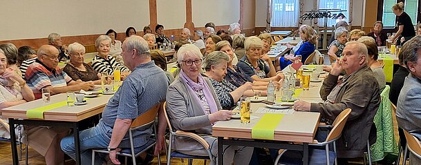 GAINFARN_Muetter_und_Vaeter_feiern