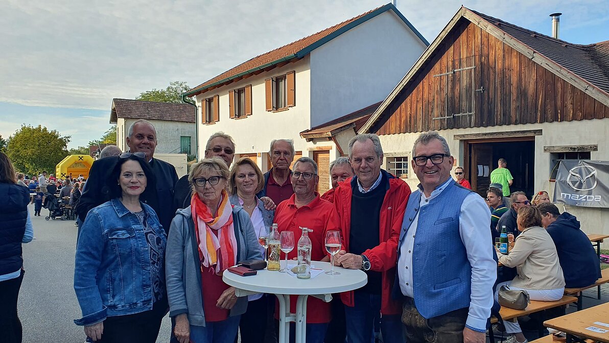 ROTER HERBSTSTURM mit Weingartenwanderung