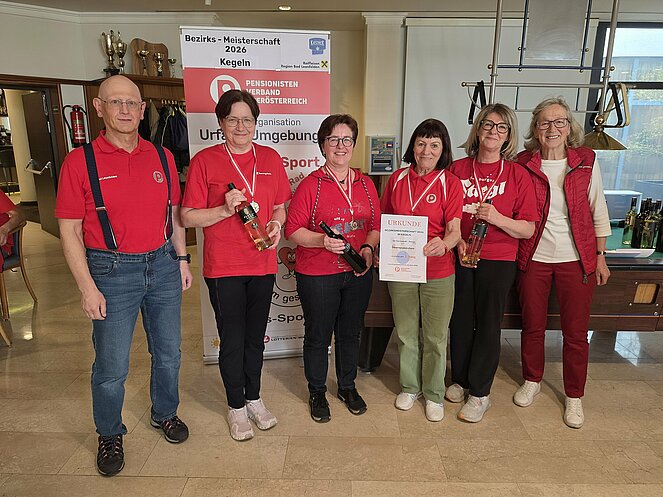 Erfolgreiche Damen-Mannschaft mit Urkunde zum 2. Platz