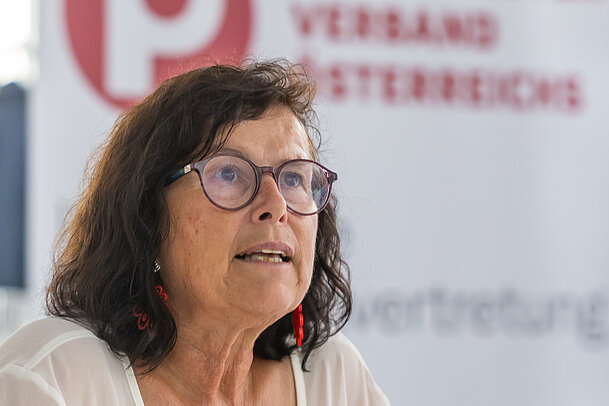 Ausserordentlicher_Verbandstag_Hochformat_Logo