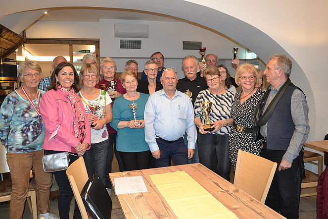 Landeskegelmeisterschaft 2022 Gruppenfoto Bestplatzierte