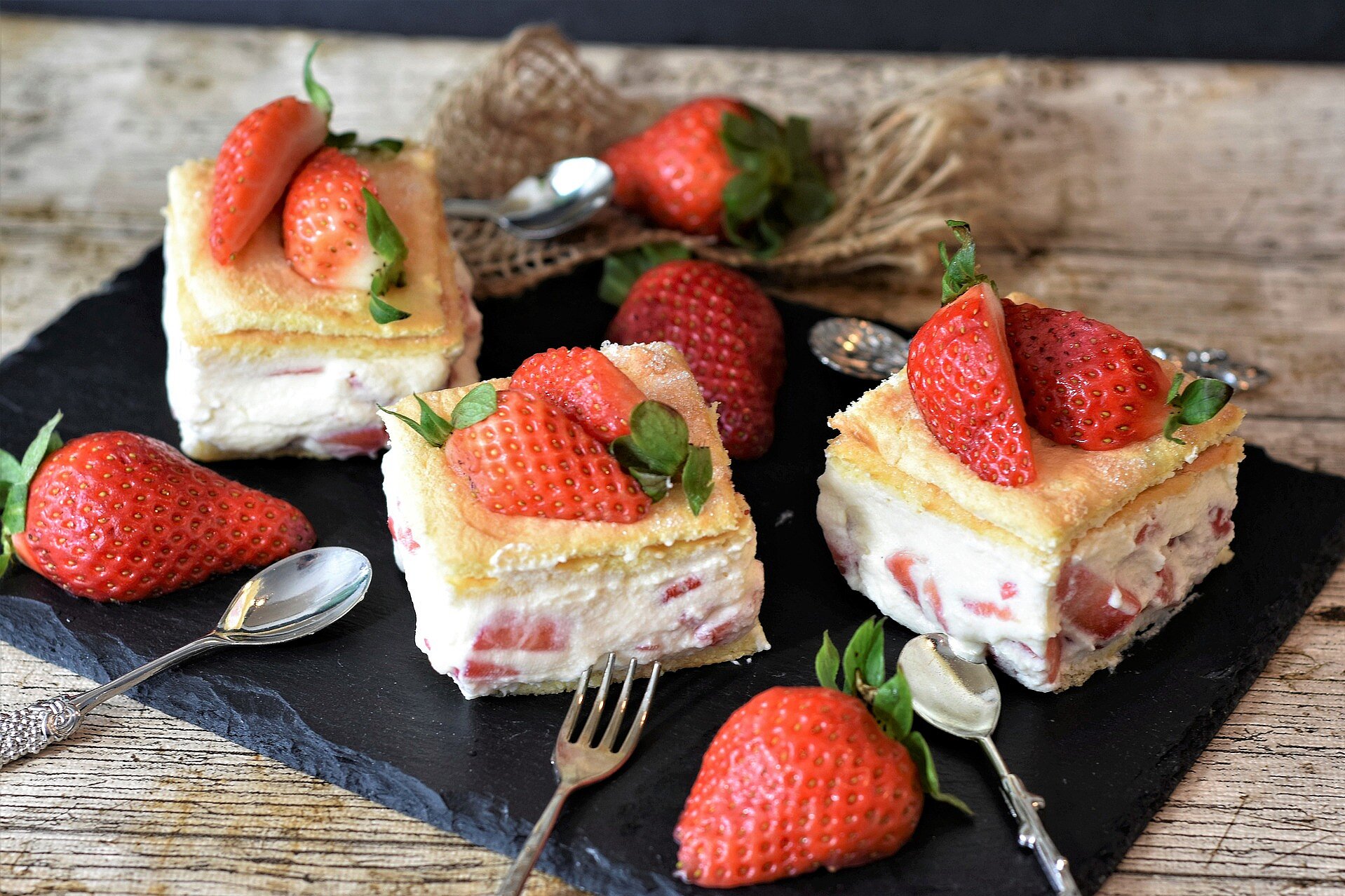Sujet Essen Jause Kuchen Süßes Erdbeeren
