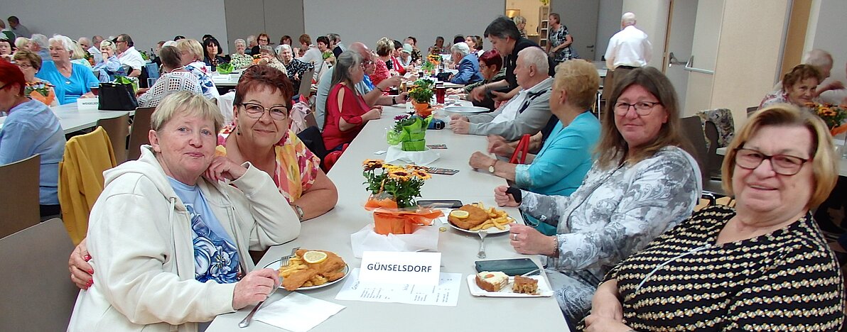 UG0525_NOE_BN_Schoenau_Triesting_Kraenzchen-4