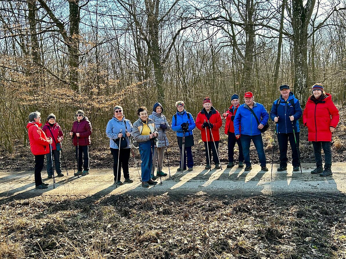 2026 Wanderung im Hochleithenwald - und endlich scheint die Sonne