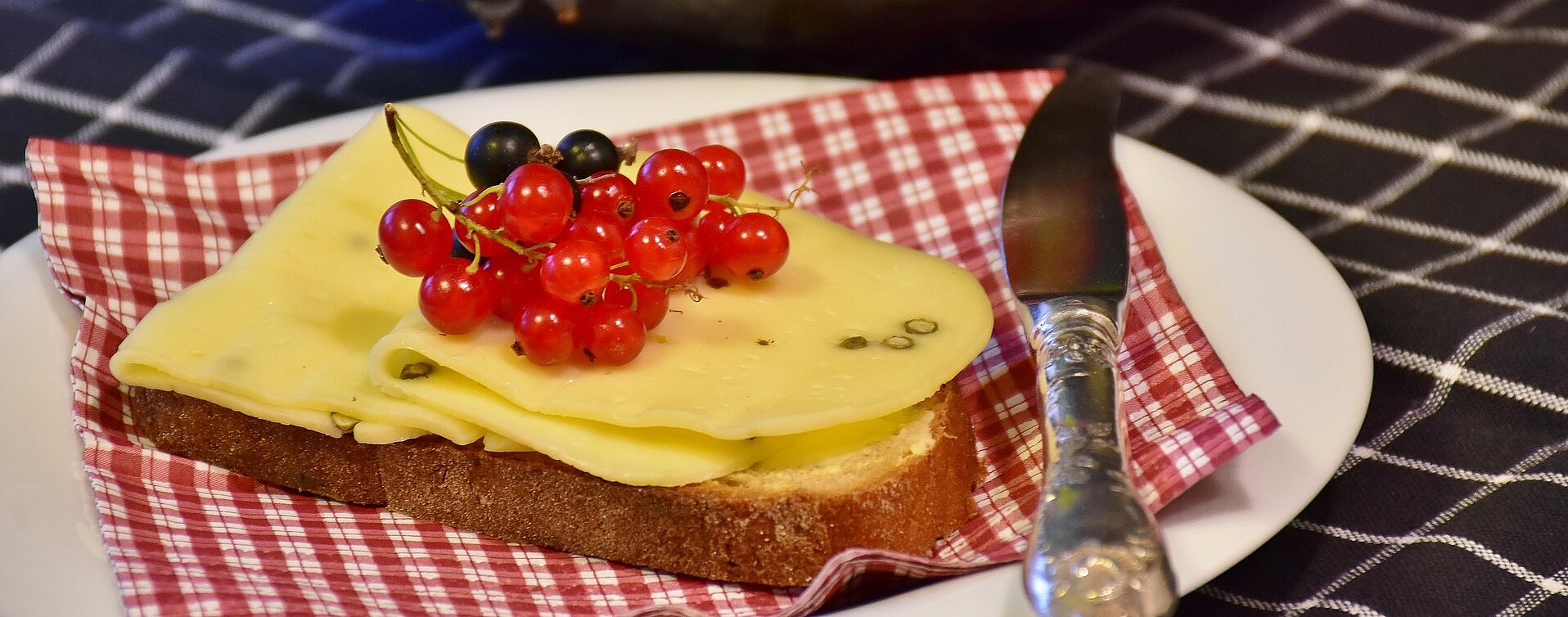 Sujet Essen Jause Käsebrot Heuriger Buschenschank Käse