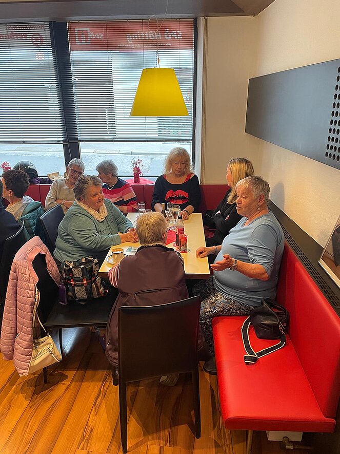 Gruppe in der Ecke