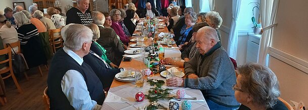 UG0225_NOE_BN_ALLAND_Stimmungsvolle_Feier