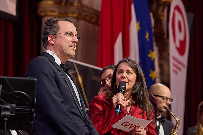 46. Wiener Senior*innenball: Christian Rösner (Generalsekretär, PVÖ), Michaela Sramek (Geschäftsführerin, PVÖ-Wien)