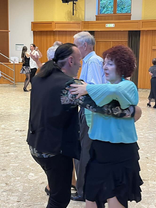 Musik und Tanz mit DJ Peter Wurzinger