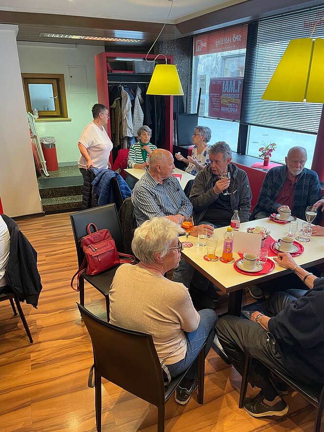 Rosemarie mit Gruppe