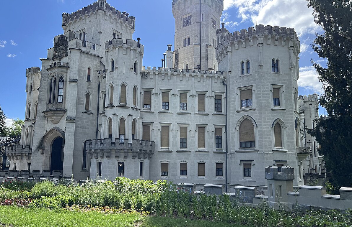 Weißes, prächtige Gebäude