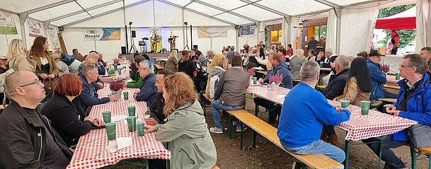 UG0125_NOE_Sued_BN_Pottendorf_Gelungenes_Oktoberfest