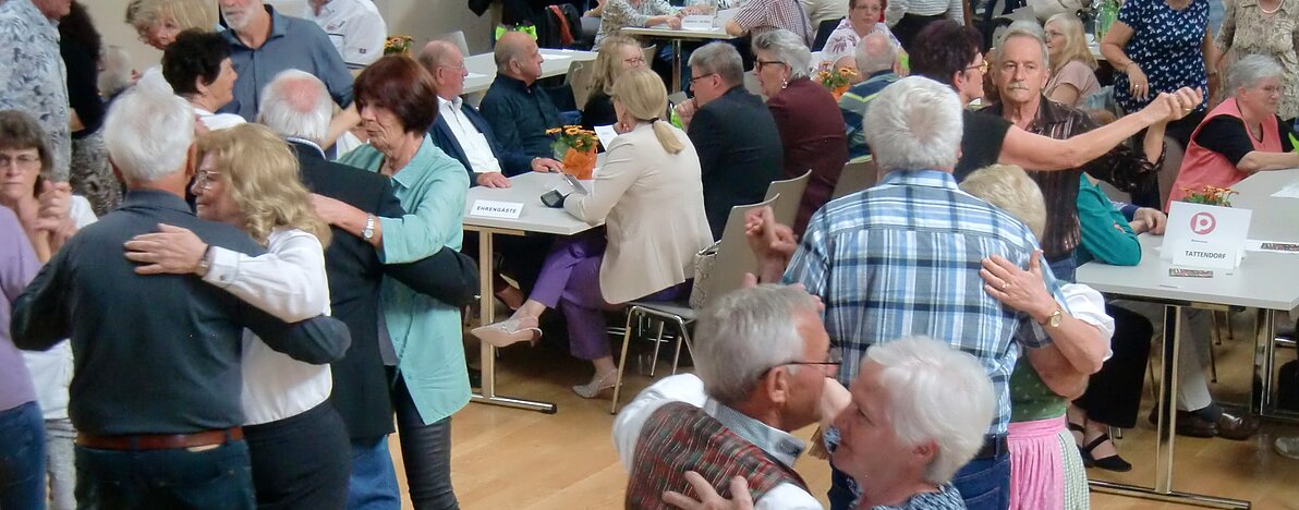 UG0525_NOE_BN_Schoenau_Triesting_Kraenzchen-2