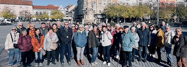 Szombathely_Ortsgruppe_Groß-Enzersdorf _Gruppenansicht am Hauptplatz