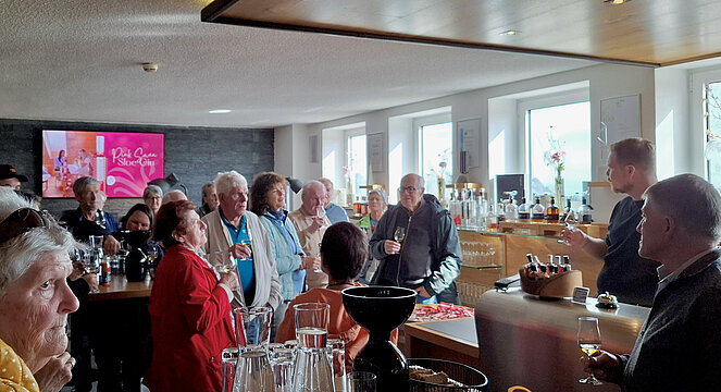Whisky-Verkostung im Ausstellungsraum