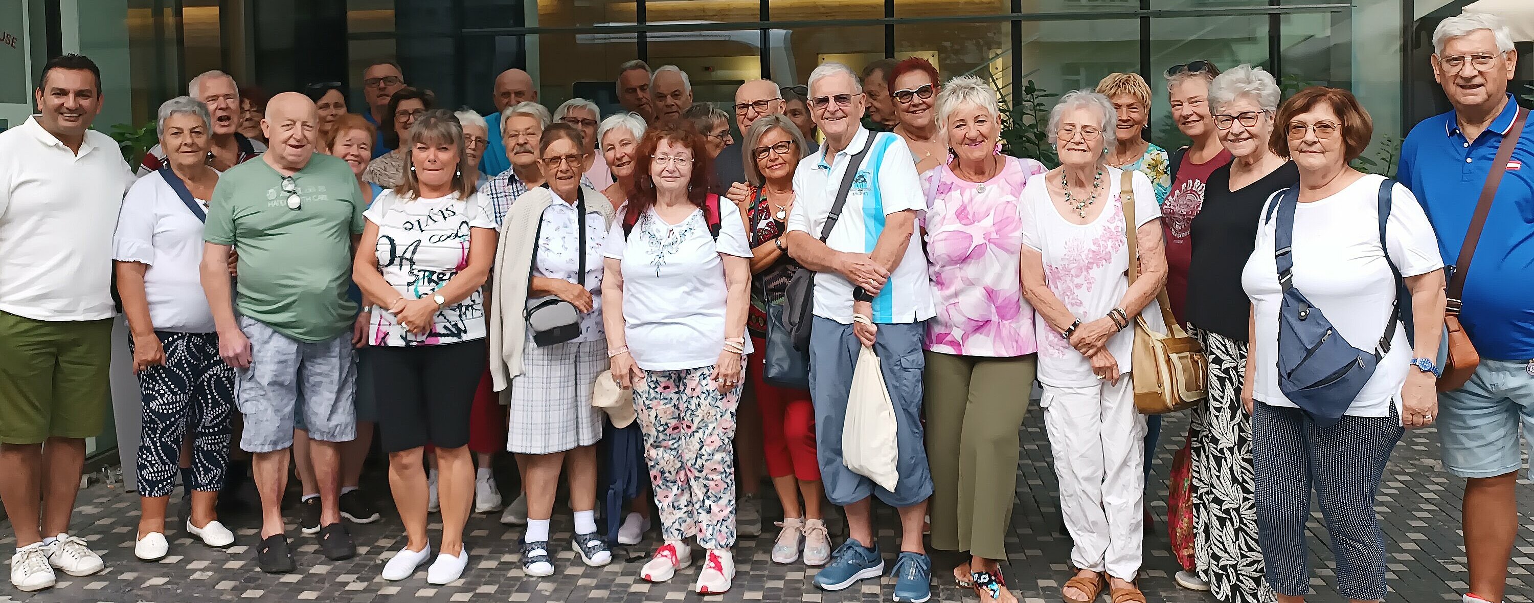 UG0125_NOE_BN_Mitterndorf_Fischa_Reise_nach_Prag