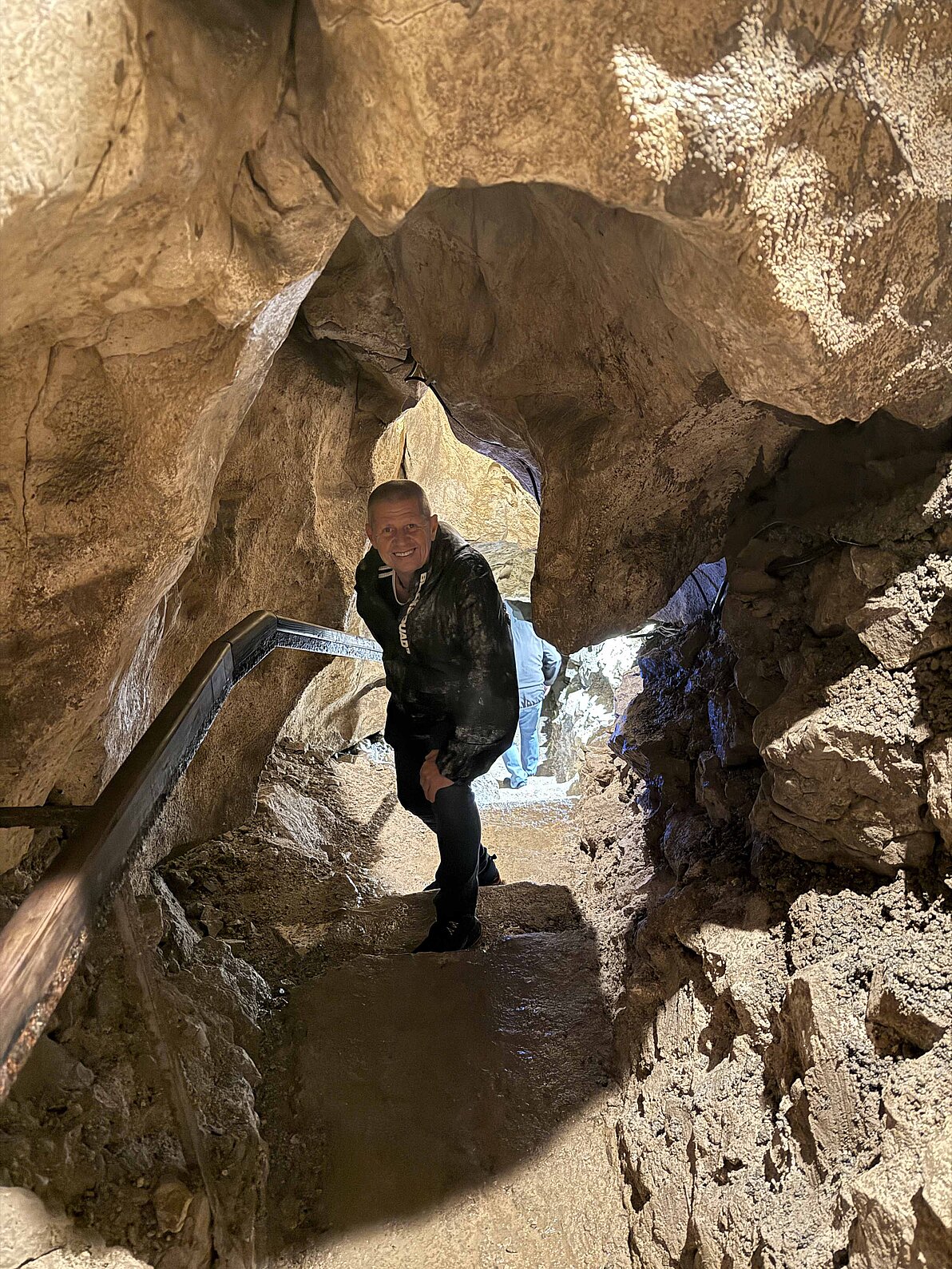 Tagesausflug Dirndlmanufaktur Fuxsteiner und Nixhöhle 2025
