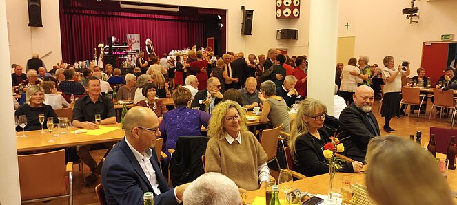 Tanzfest der Pensionisten Hohenau im Atrium
