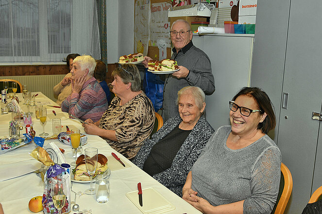 2025 letzter Clubnachmittag mit 3 Geb.Kindern