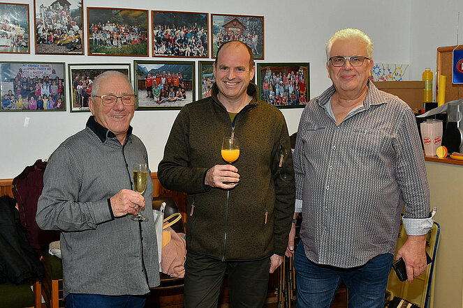 2025 letzter Clubnachmittag mit 3 Geb.Kindern