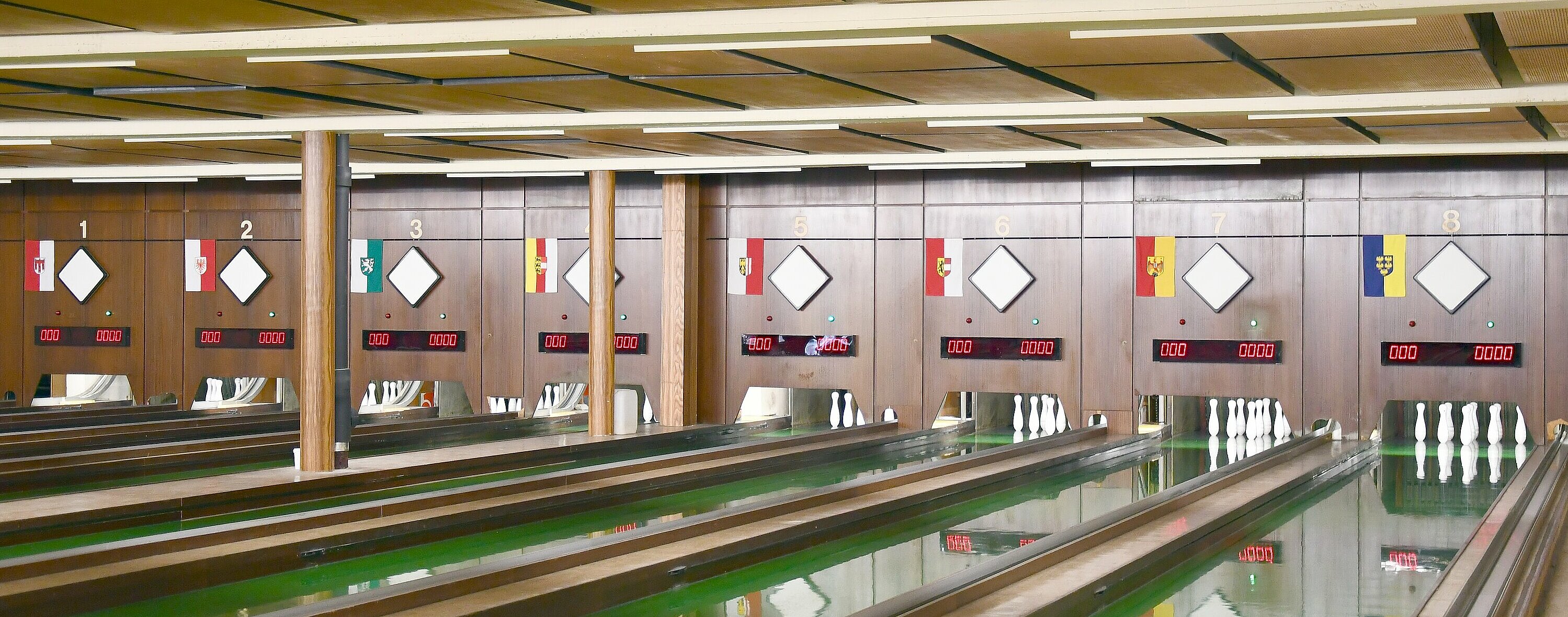 Kegeln, Kugel, Bahnen