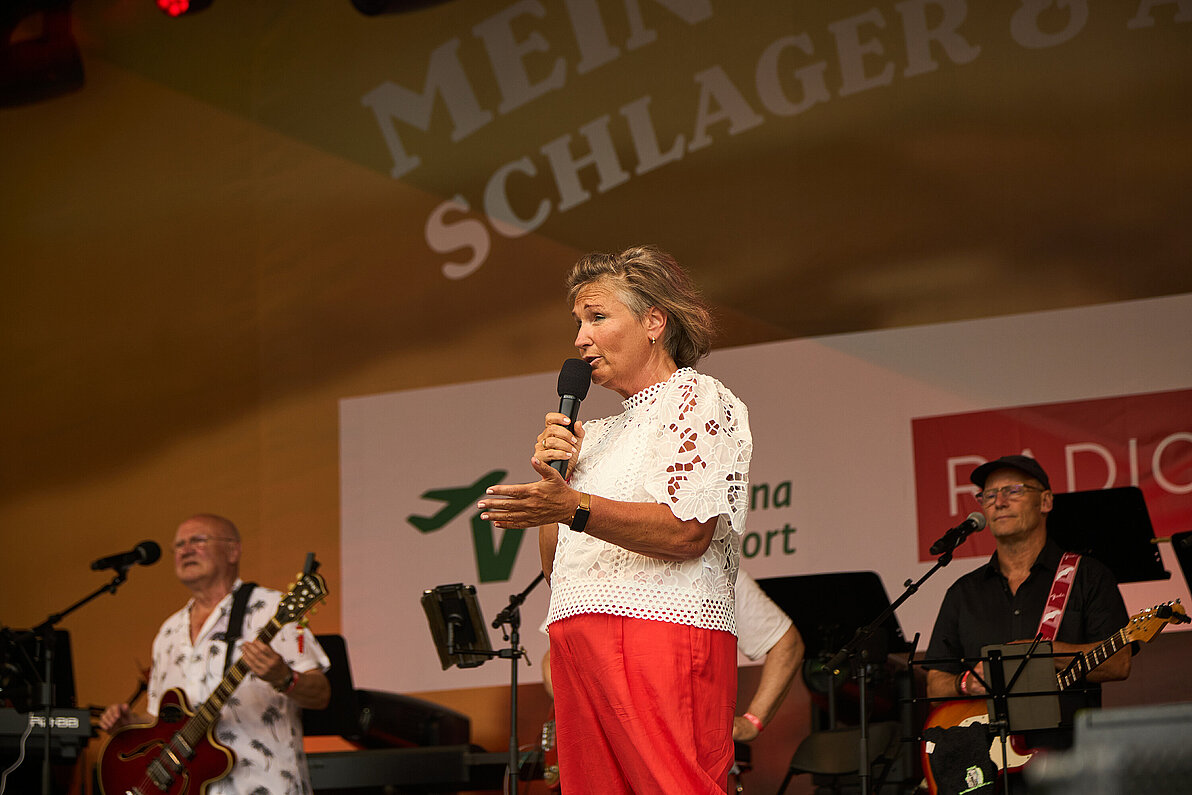 DIF 2024, Chris Lachmuth, Sabine Hofer-Gruber (KWP), Senior*innenbeauftragte der Stadt Wien