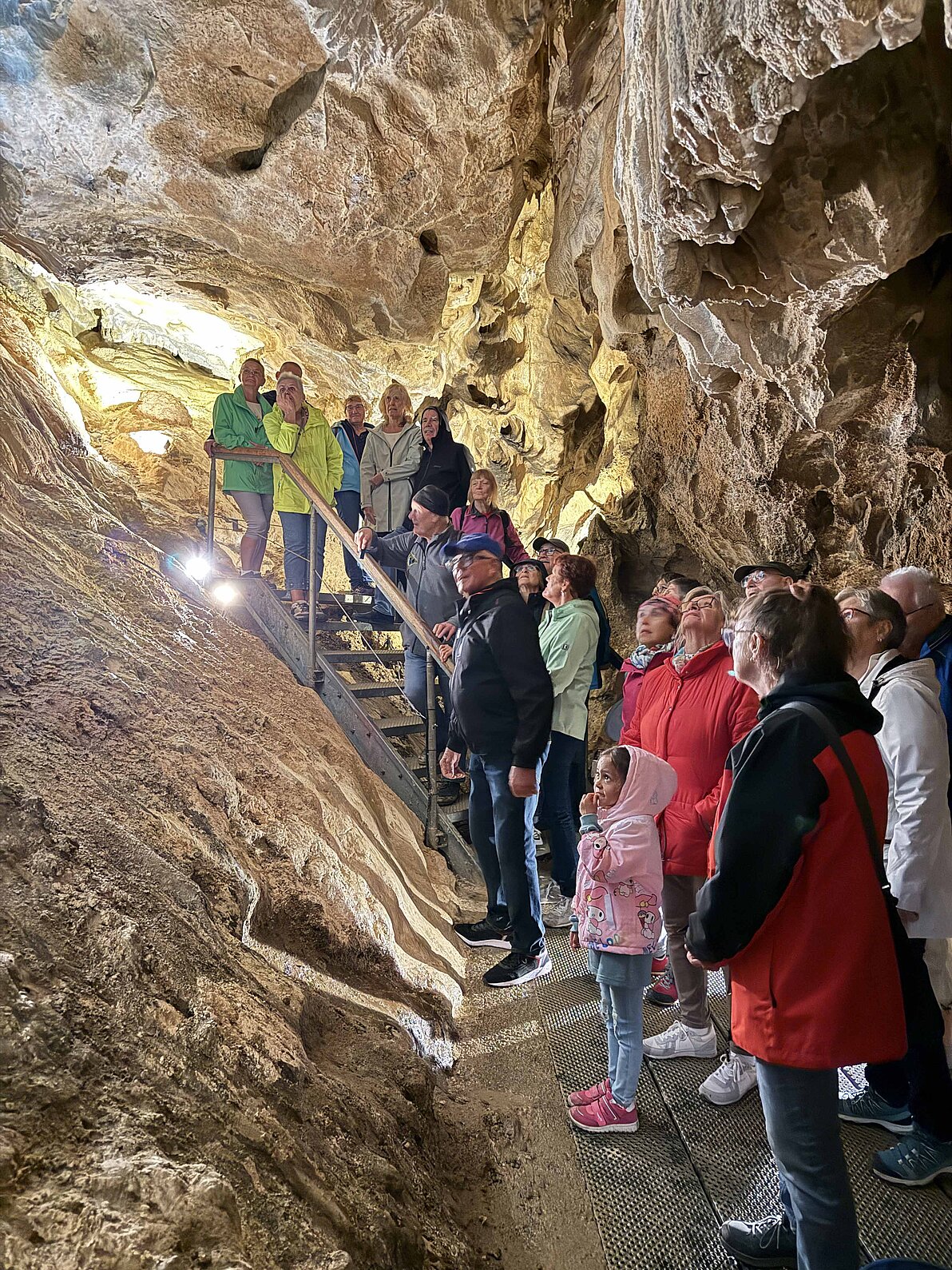 Tagesausflug Dirndlmanufaktur Fuxsteiner und Nixhöhle 2025