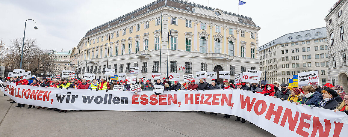 Protestaktion Ballhausplatz am 7. März 2022