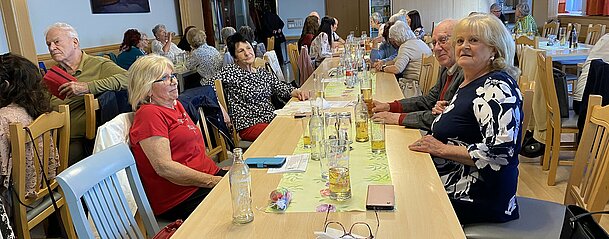 UG0326_NOE_BN_Unterwaltersdorf_Fruehjahrskraenzchen. UG0326_NOE_BN_Unterwaltersdorf_Fruehjahrskraenzchen.