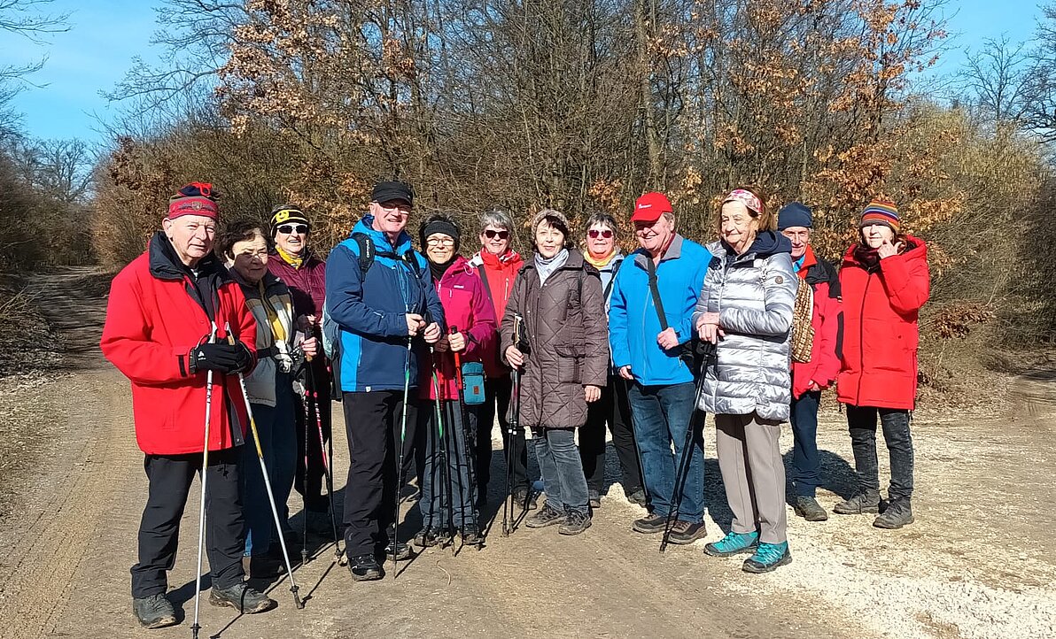 2026 Wanderung im Hochleithenwald - und endlich scheint die Sonne