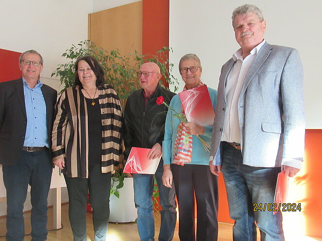 Anneliese  Freudenthaler und Anton Maurer als Jubilare