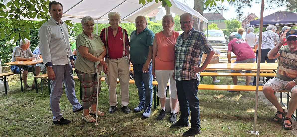 Prominenter Besuch beim Sommergrillfest