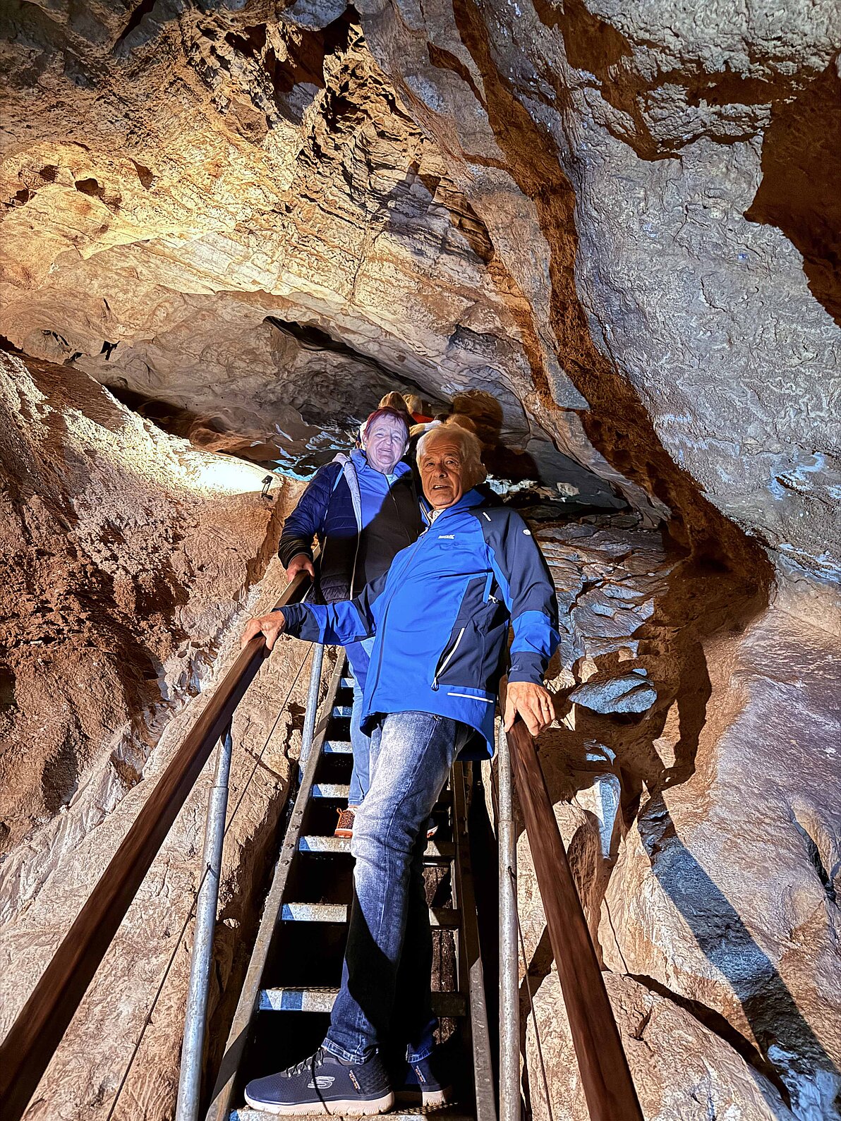 Tagesausflug Dirndlmanufaktur Fuxsteiner und Nixhöhle 2025