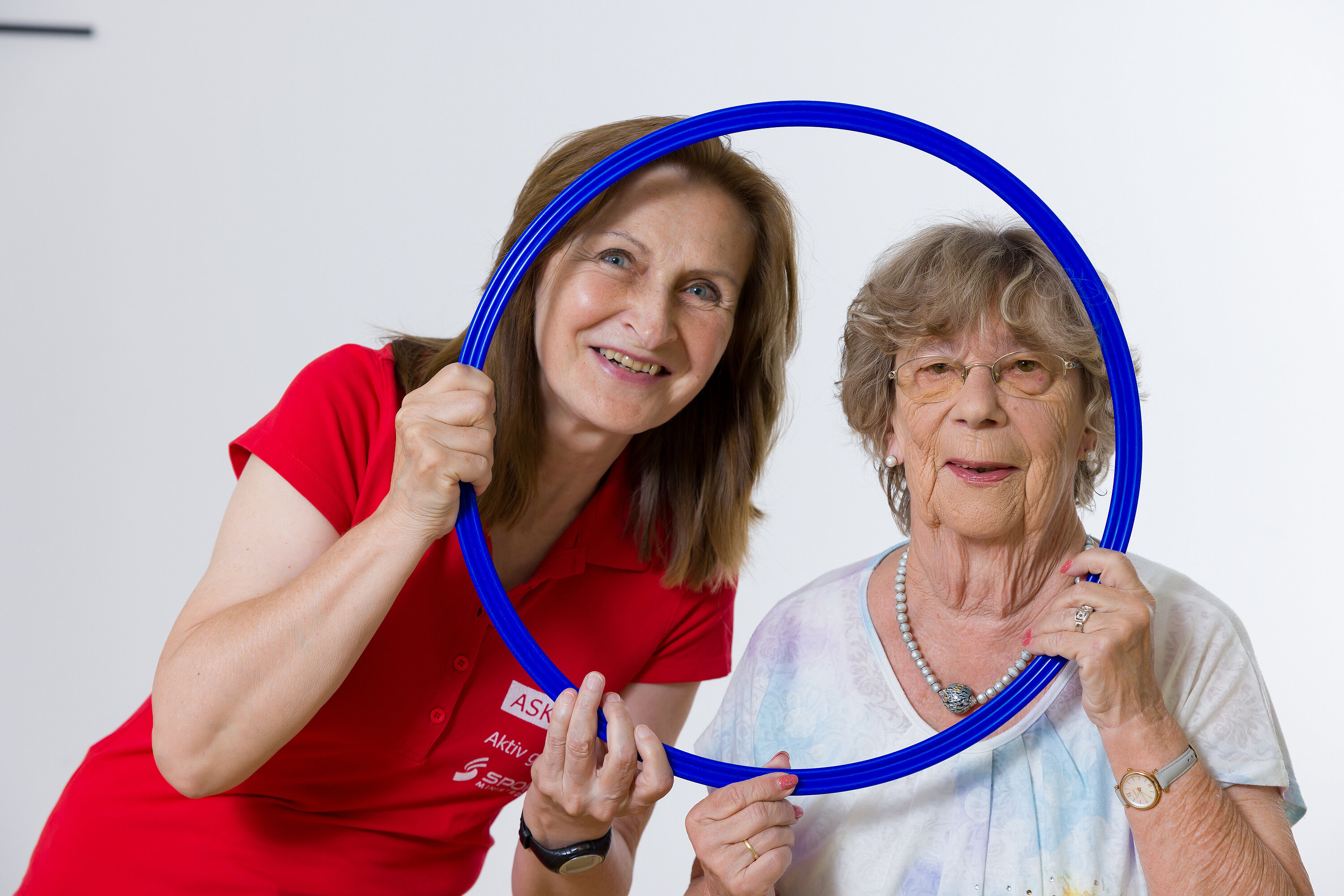 Anna Moser, Emma Niesner, Übungsleiterinnen Gymnastik